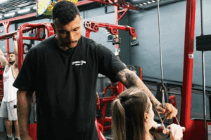  Aprenda a Treinar Musculação na Academia: Guia Completo