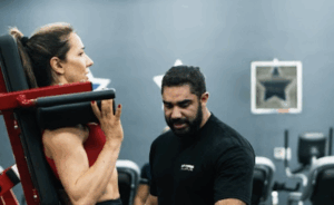 Plano de Treino de Musculação para Volume Muscular em Academia: Guia Detalhado