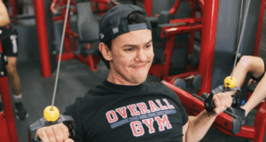 Treino Full Body na Academia de Musculação: Vantagens e Desvantagens Treino Full Body na Academia de Musculação: Vantagens e Desvantagens