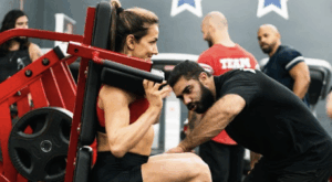 A Execução Perfeita do Agachamento Livre: Passo a Passo