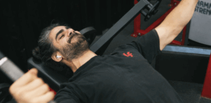 Treino de Bíceps e Tríceps: As Melhores Combinações para Braços Maiores